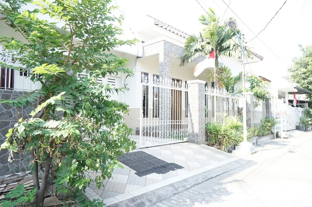 Hotel O Bidara Guest House Syariah