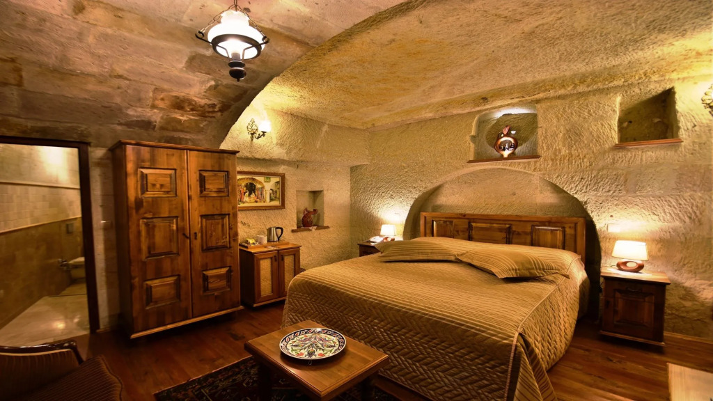 Harman Cave Hotel