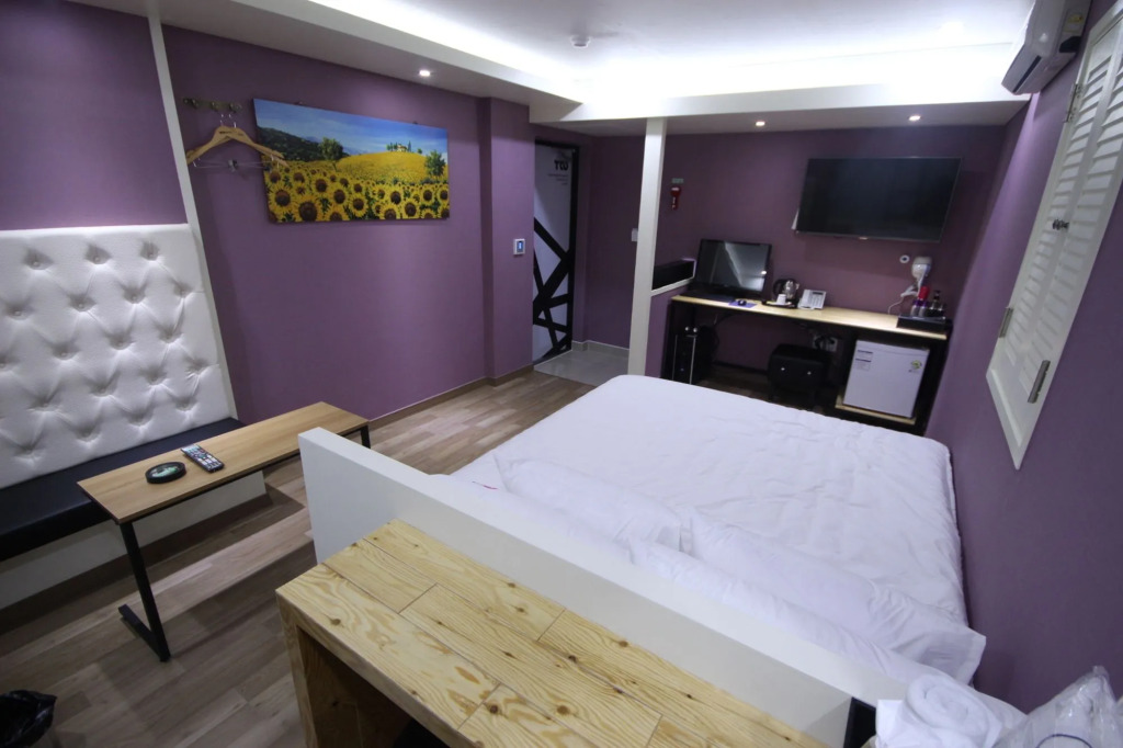 Roo Motel