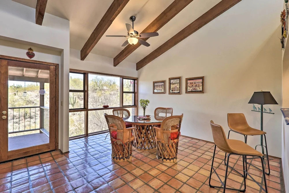 Beautiful 'saguaro Vista' w/ Mountain Views!