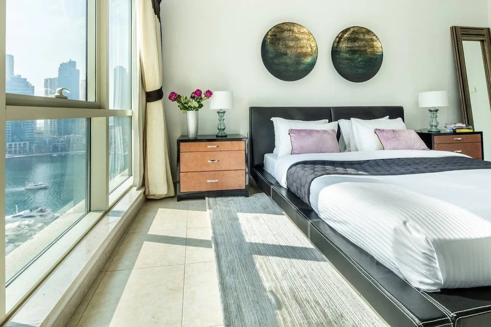 Striking 1BR in Dubai Marina - Minutes From Beach