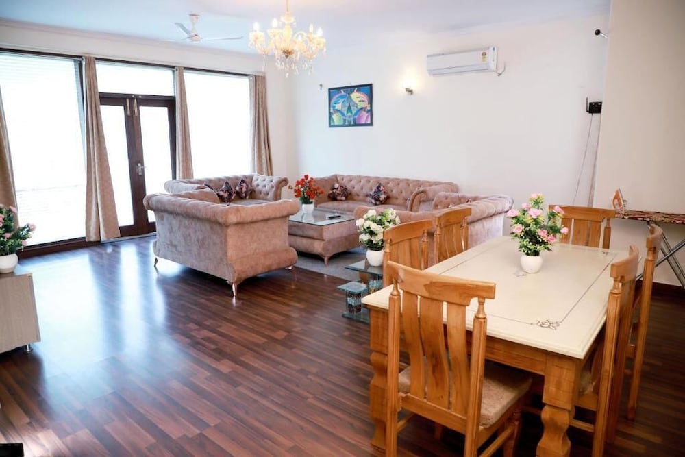 Fortune Home Service Apartment 2Bhk,E28 Saket 2A