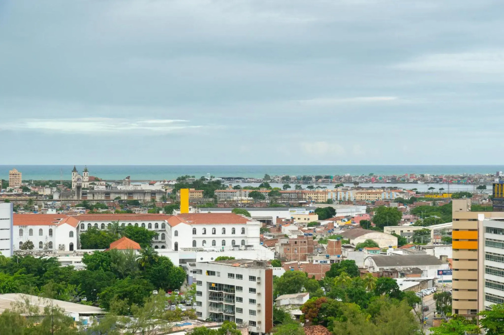 OTH1401 Flat na Ilha do Leite, Recife, um quarto. Fica em um dos mais importantes polos médicos do país