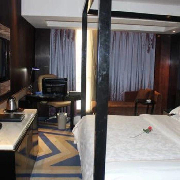 Tianhai Hotel