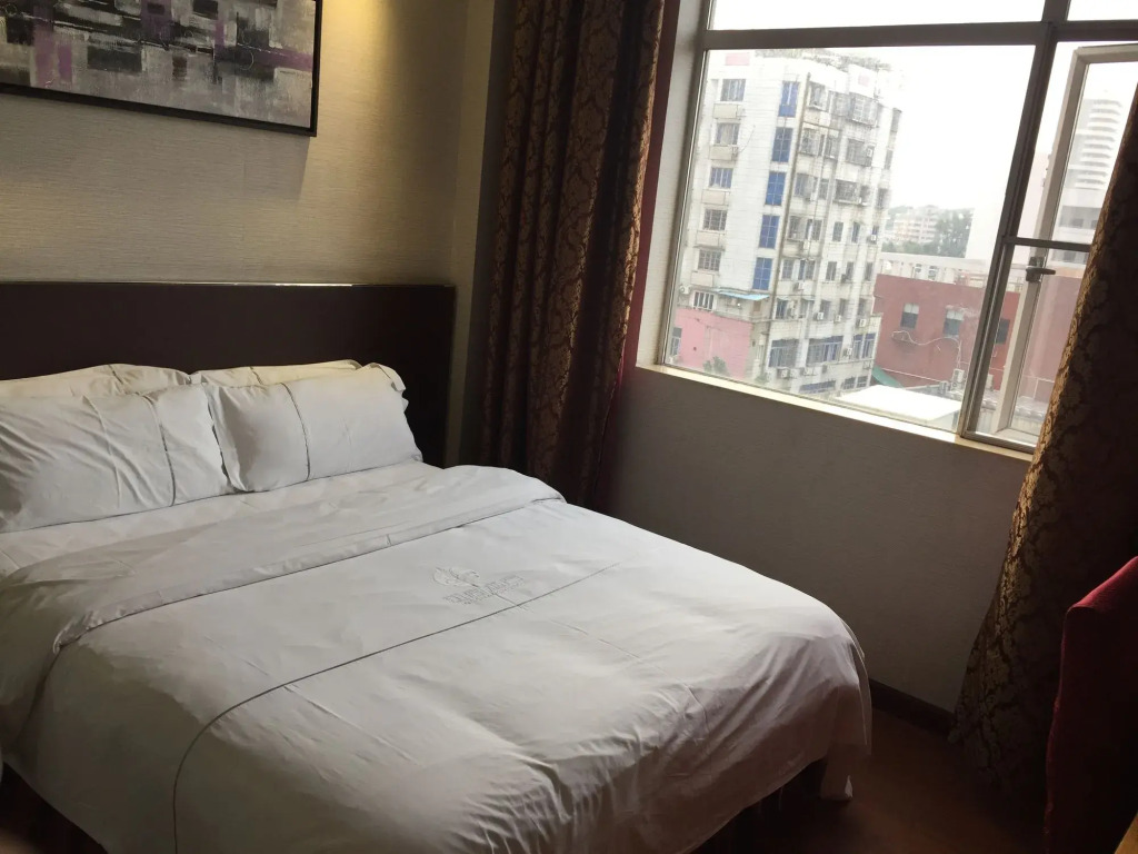 Yingshang Hotel Huangpu Branch