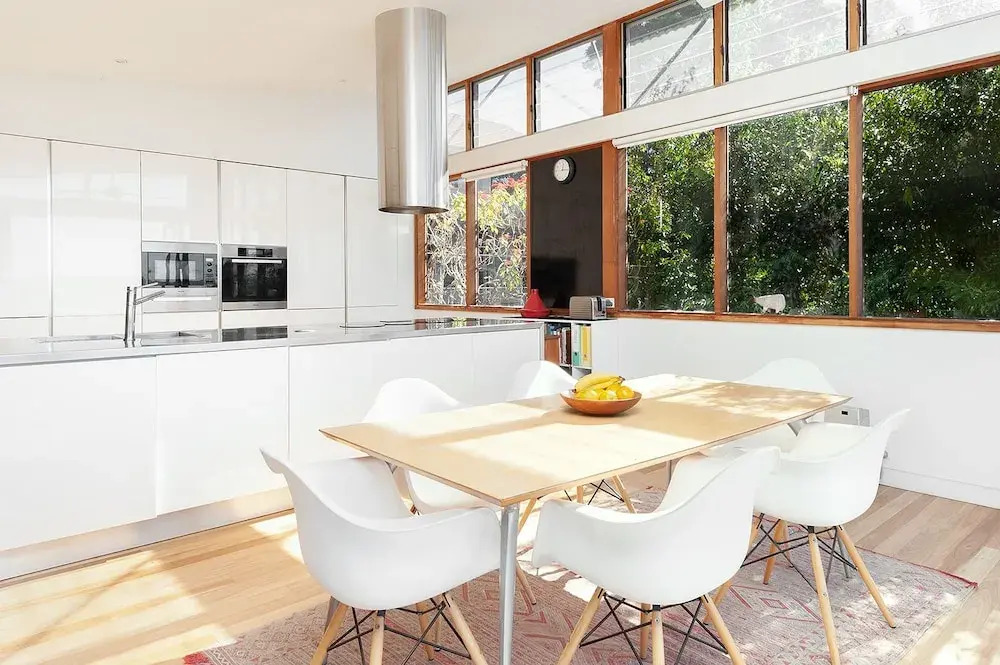 Stunning Architecture with Superb Balmoral Views!