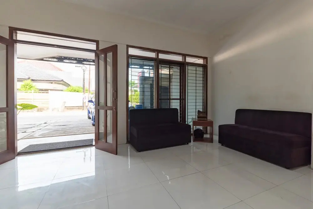 RedDoorz at Anjasmoro Guest House near Bandara Ahmad Yani Semarang