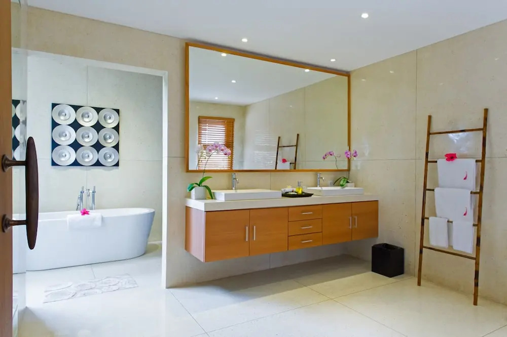 9 Bedrooms 9 Bathrooms-2 Pools Seminyak