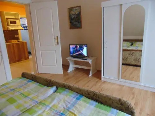 Leander Apartman
