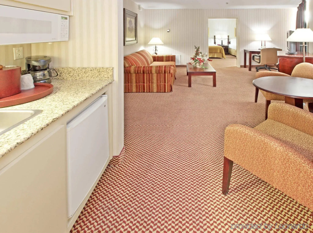 Holiday Inn Express Hotel & Suites Corinth by IHG