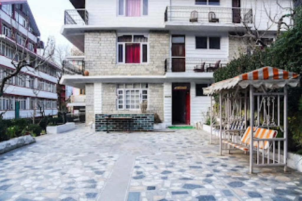 POP 83023 Hotel Sukh