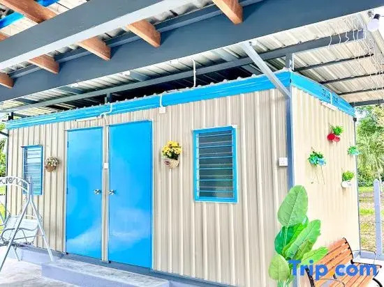 5BR The Cozy Home with container house (20 pax)
