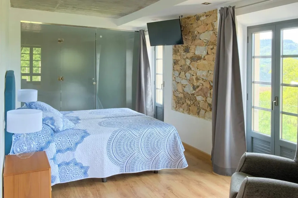APARTAMENTOS LA LLONGAR