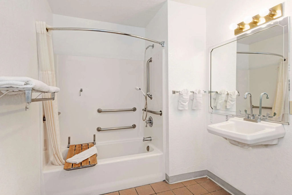 Days Inn by Wyndham Espanola