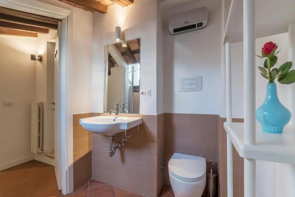 Three bedrooms in world-famous Via Giulia - Wifi, A/C, Washing machine
