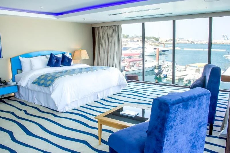 Coral Bay Hotel