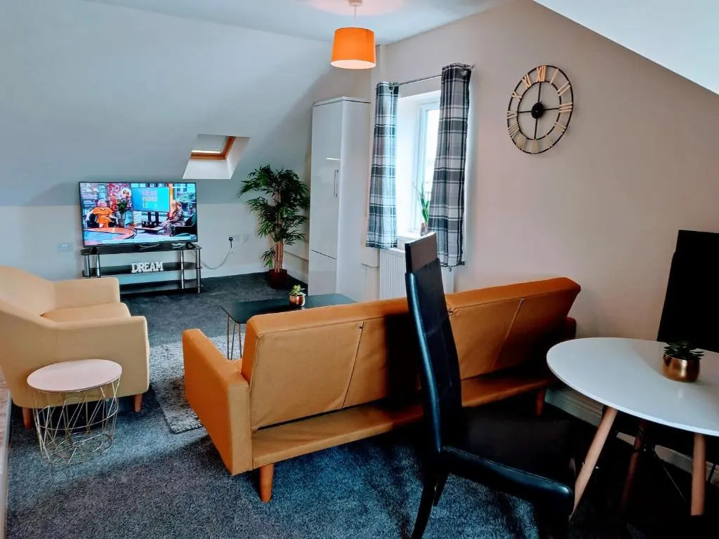 Crystal Suite 4 - Private Parking - Metro