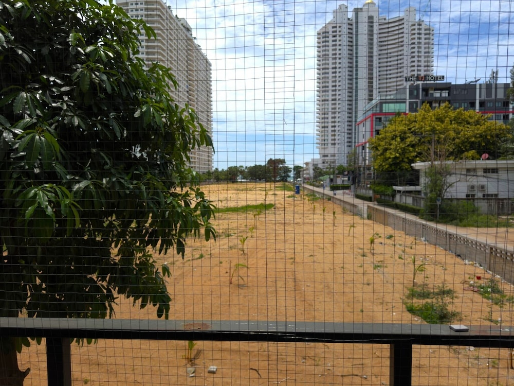 Corner Studio With Balcony Near Jomtien Beach - Beach Mountain 6