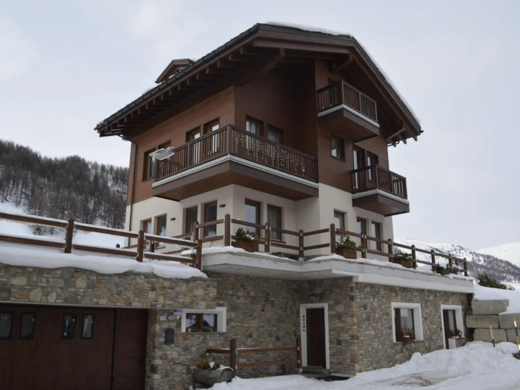 Modernized Holiday Home in Livigno near Ski Area