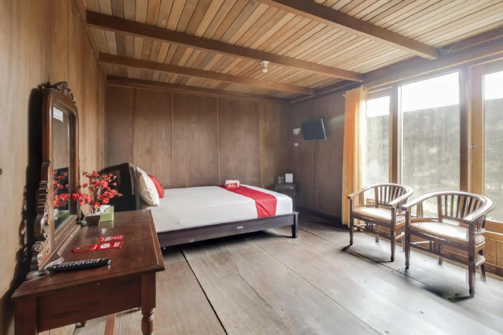 RedDoorz at Omah Kayu Homestay Yogyakarta