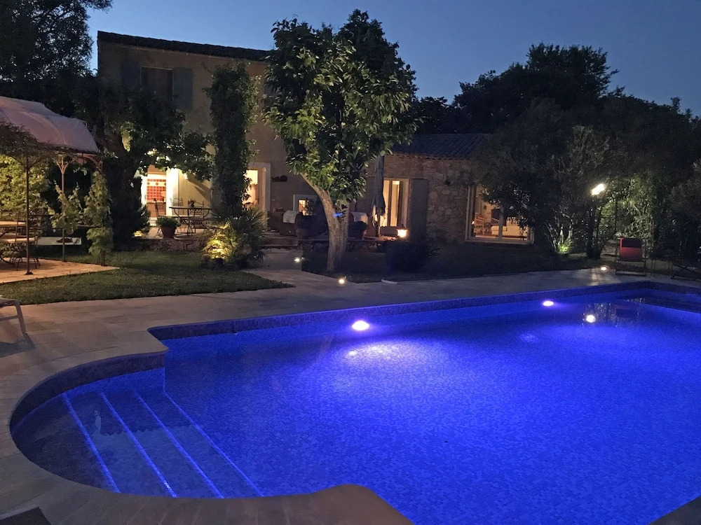 Spacious Villa With Private Swimming Pool a few Minutes' Walk From Lorgues