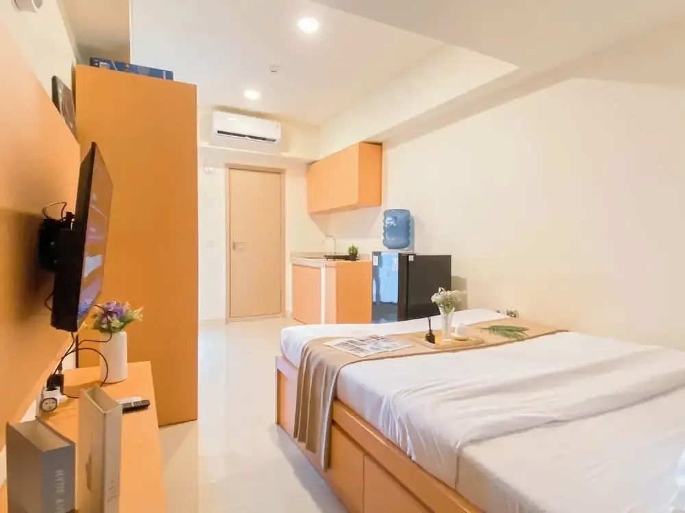Comfy Stay Studio Room At Meikarta Apartment