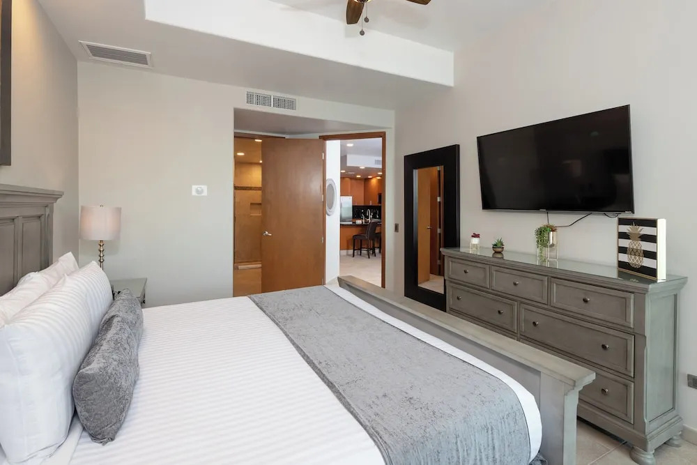 Luxury Las Palomas Oceanview Condo - Phase 2