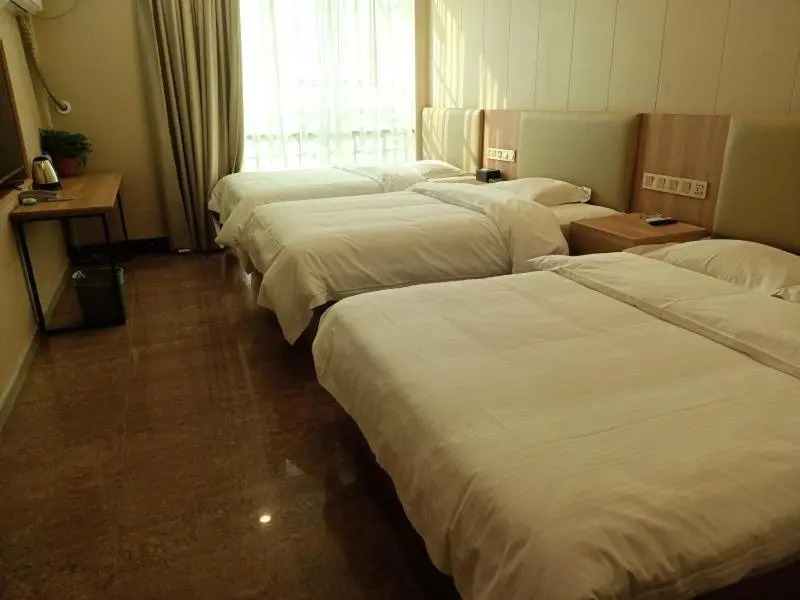 GreenTree Inn Yantai Longkou City Dongcheng District Wenlai Street High-speed Railway Station Express Hotel