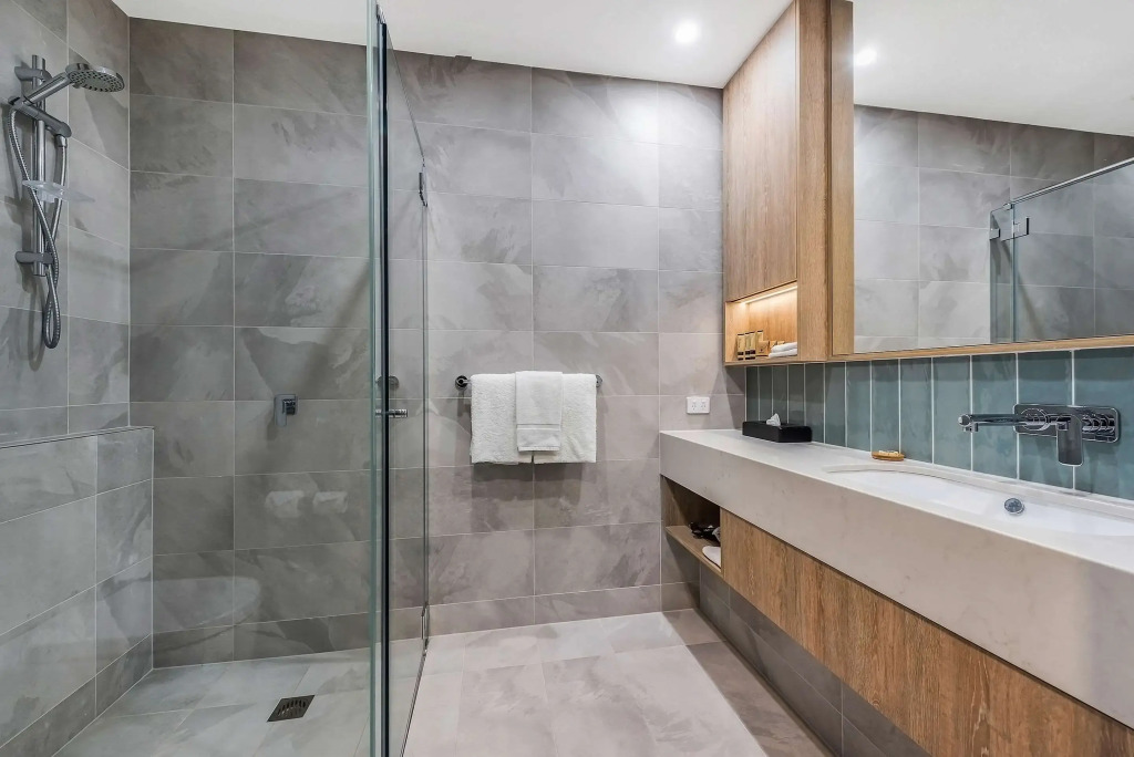 Ingot Hotel