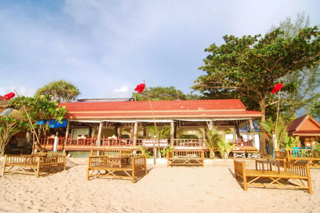 Lanta Paradise Beach Resort