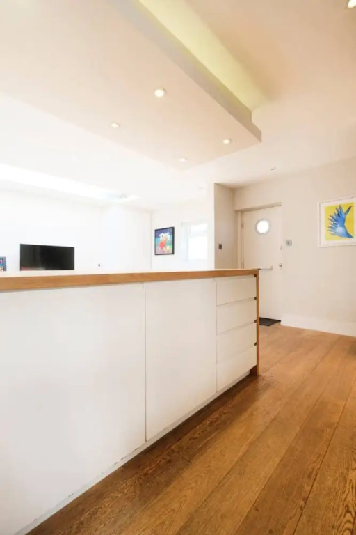 Newly Furnished Patio Flat In Peckham