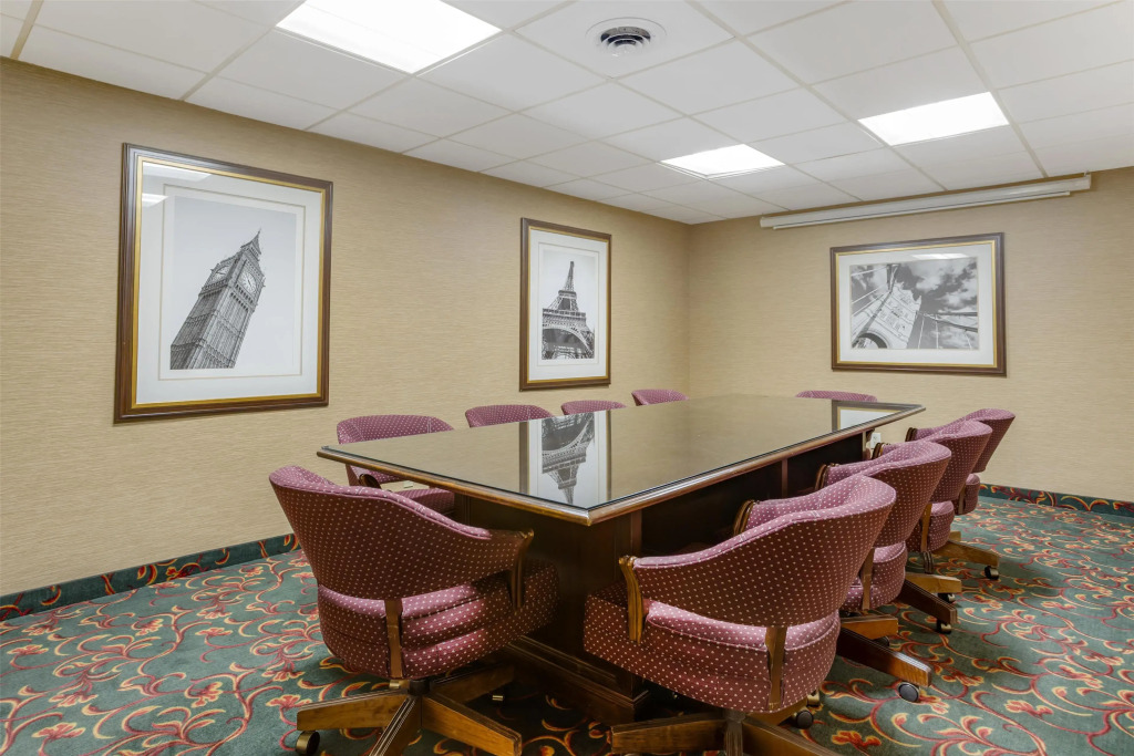 Best Western PLUS Morristown Inn-Florham Park