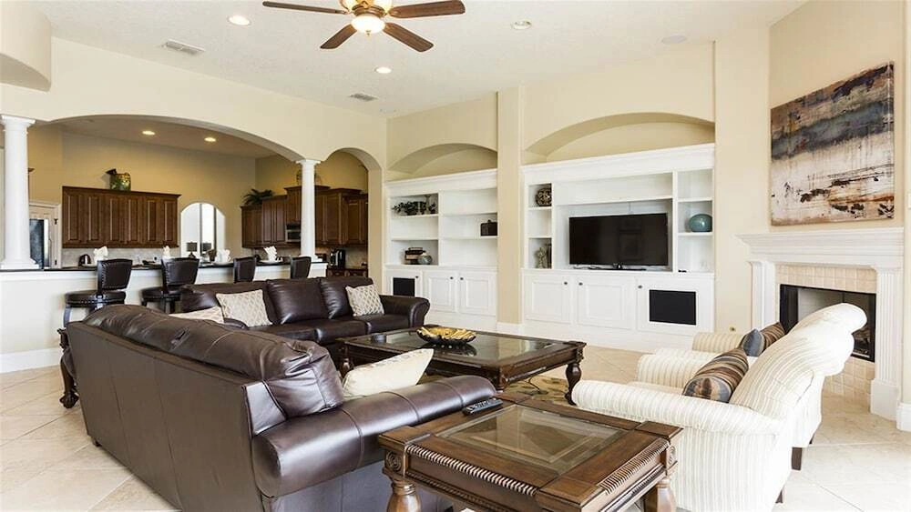 Terrific 5 bed home with a cinima & pool