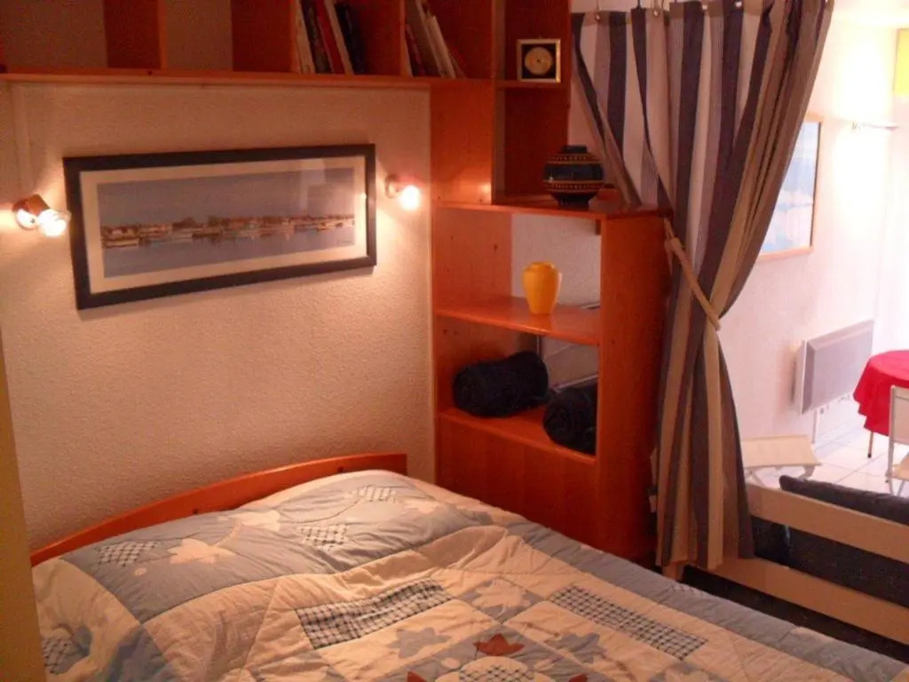 Appartement Royan, 1 pièce, 3 personnes - FR-1-494-61