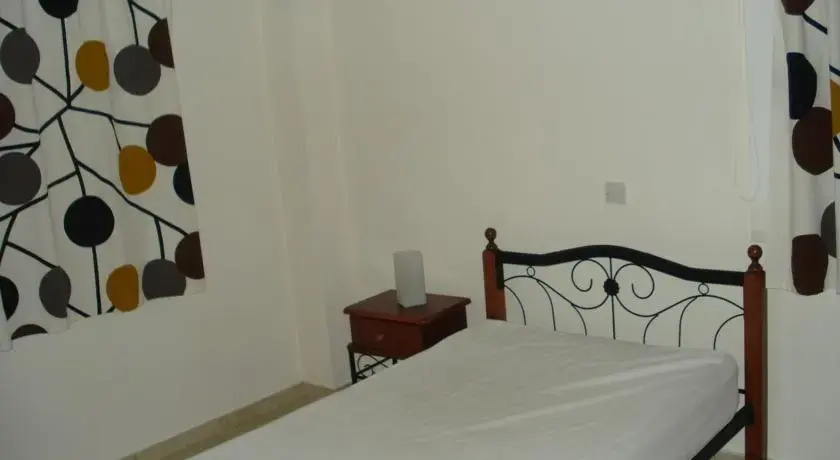 Melpo Court