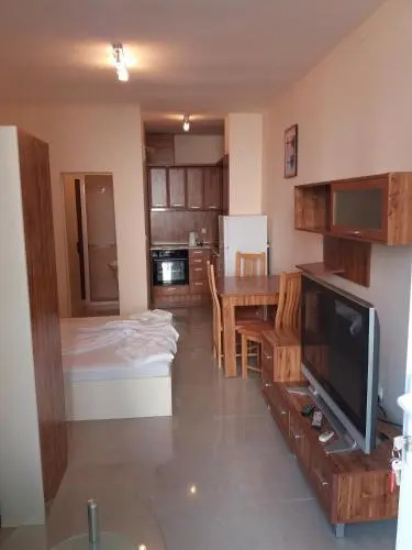 Golden Sea View Apartments 1