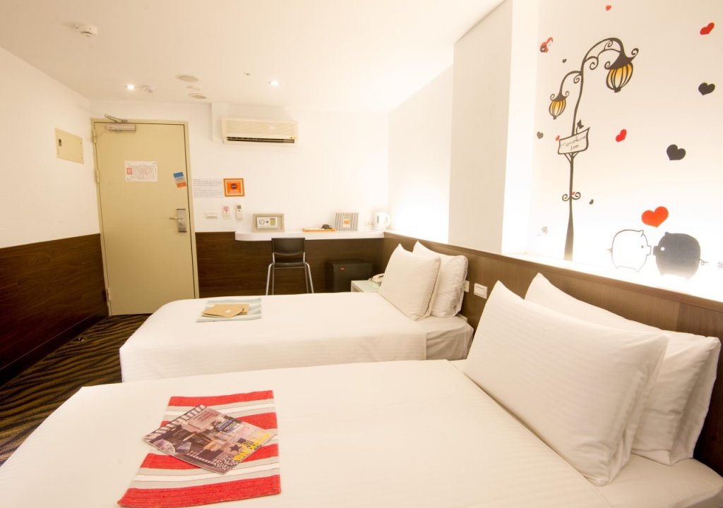 Ximen Holiday Fun Hotel