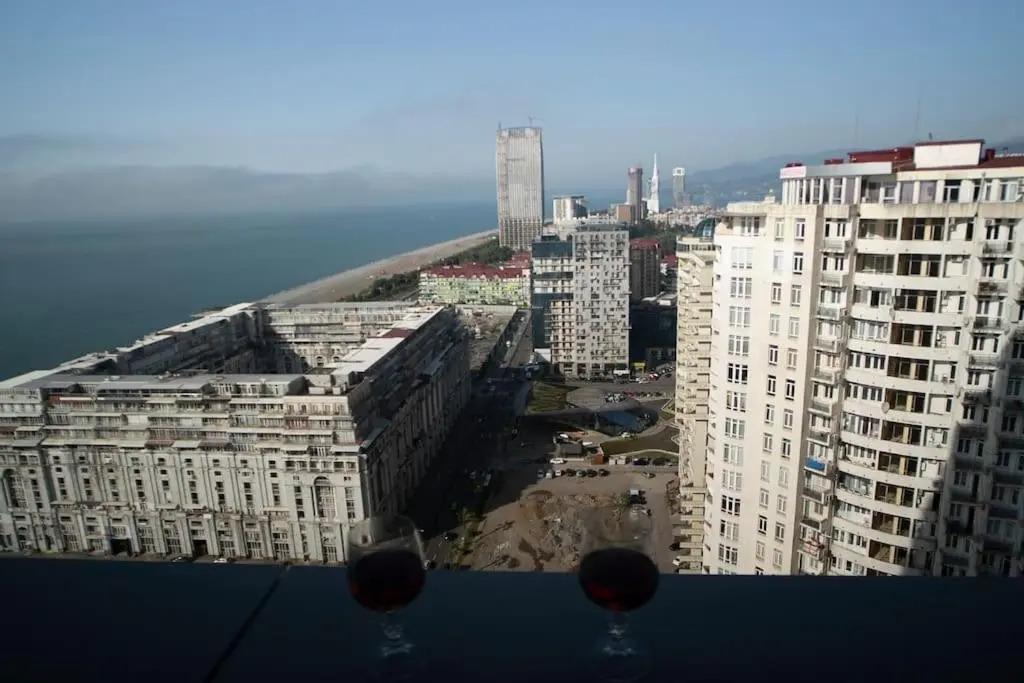 Leo Group Luxury Apartment 24-13 Alliance Palace