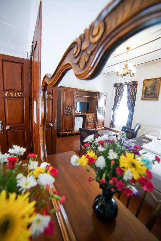 Отель Sarniс Butik