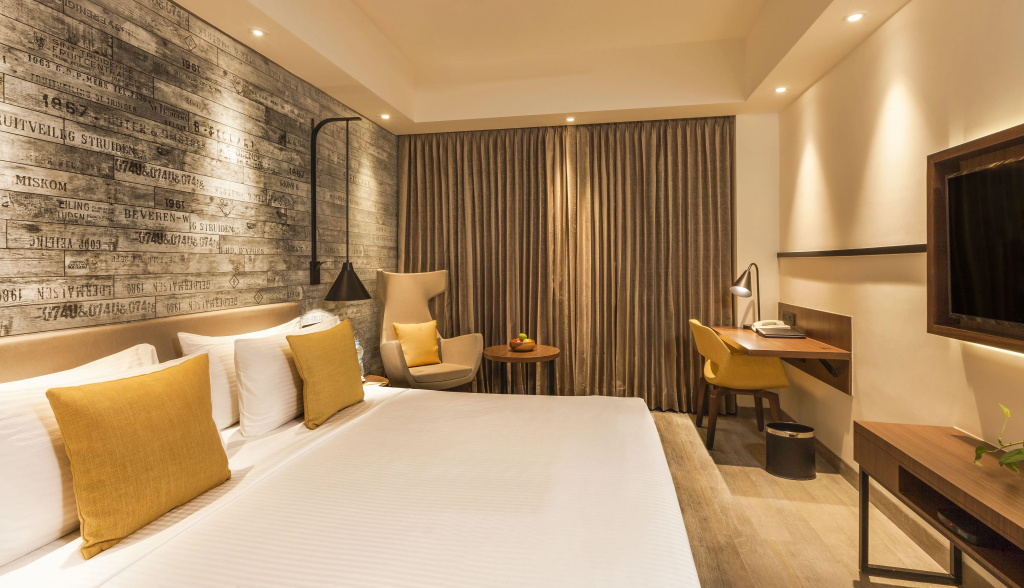 Lemon Tree Premier City Center Pune