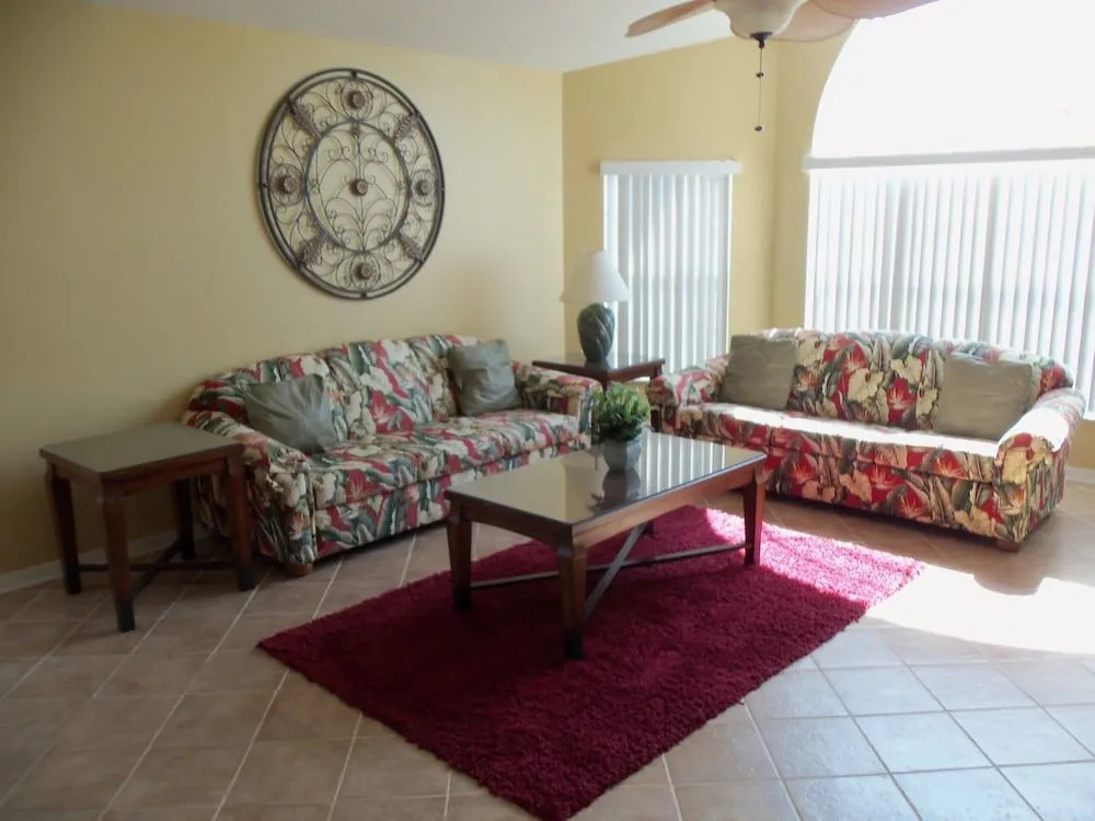 Florida Deluxe Villas, Condos, & Homes