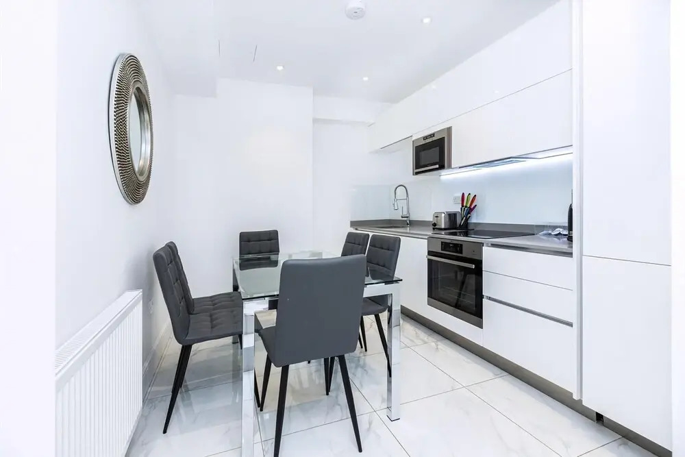 Elegant Three-bed Marylebone Flat Near Oxford Circus!