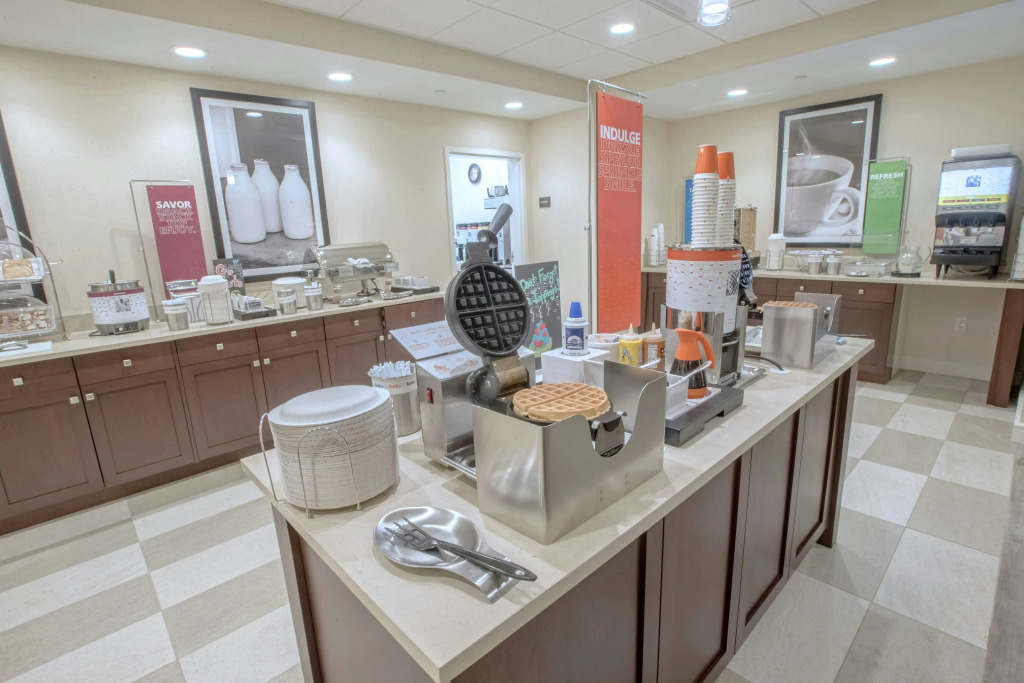 Hampton Inn by Hilton Amesbury, MA