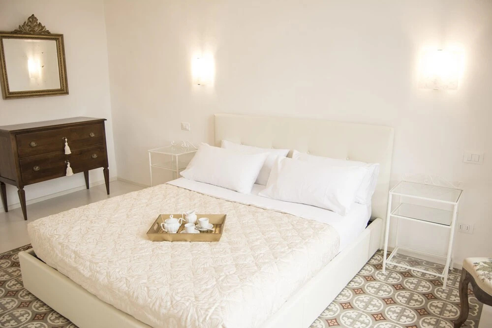 Numero 12 White Home 14