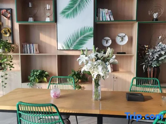 Shankee Tea Style Hotel (Shijiazhuang Railway Station East Square Subway Station)