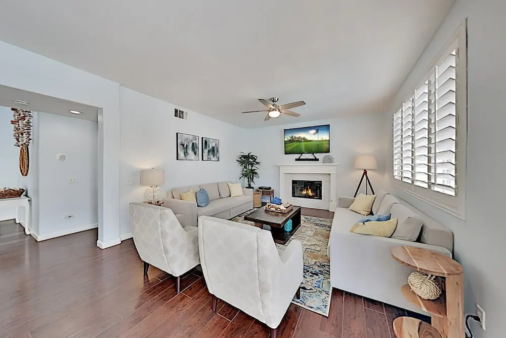 2399chat 4 Bedroom Home