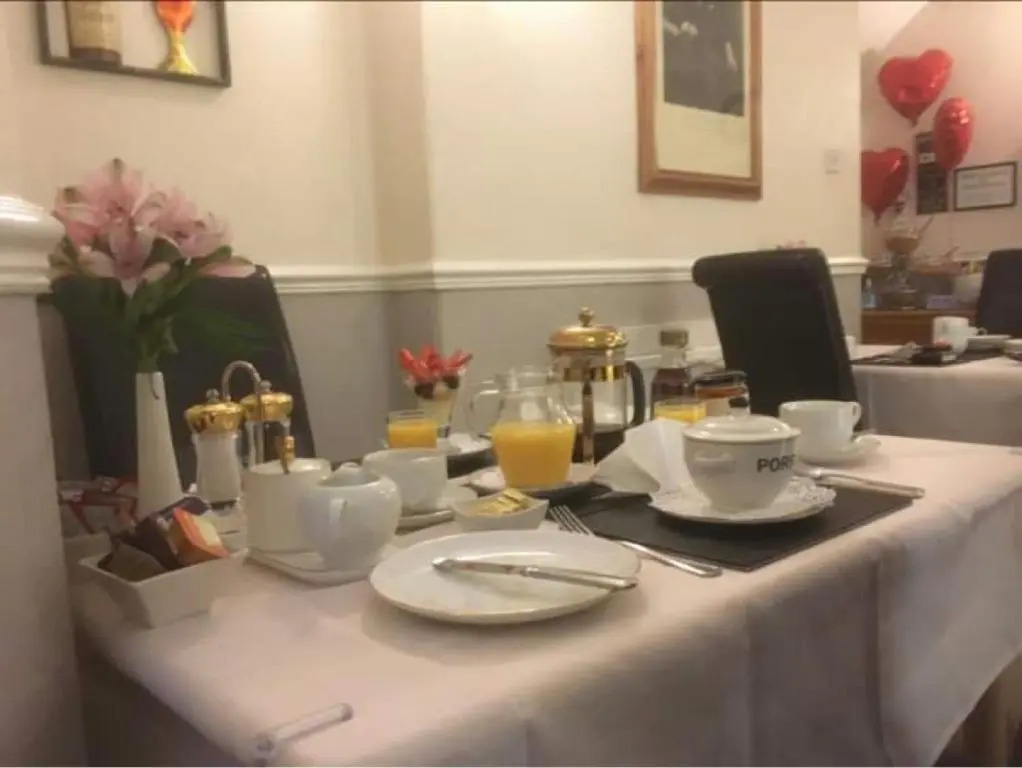 Crowndale Hotel