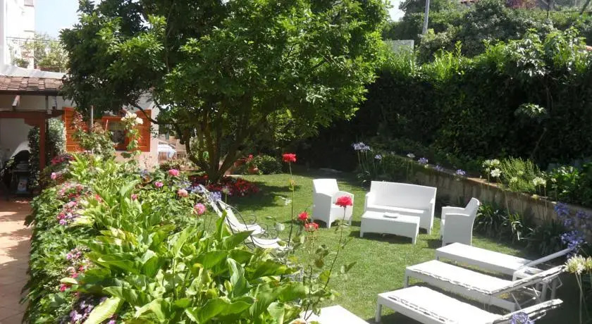 Magnolia House