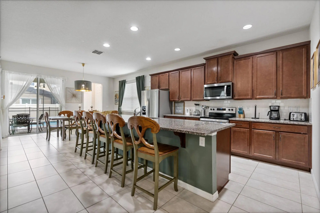 Amazing 6 bedrooms at SOLARA RESORT!