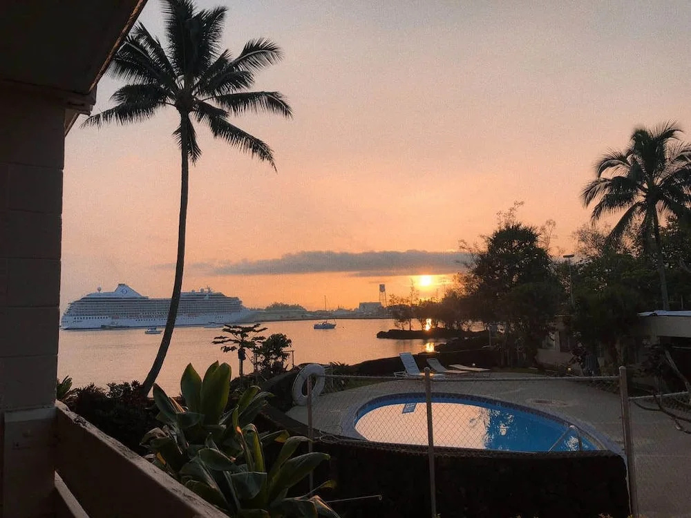 Hilo Reeds Bay Hotel